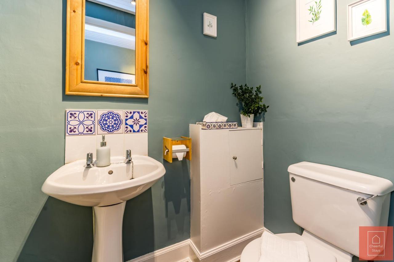 Cheerful Stays: Spacious Flat In Vibrant Leith Edimburgo Exterior foto