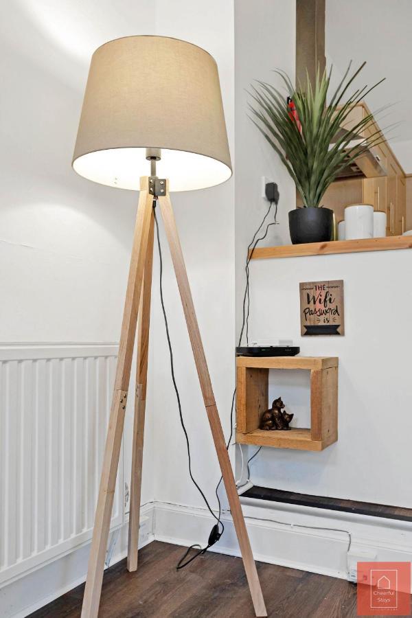 Cheerful Stays: Spacious Flat In Vibrant Leith Edimburgo Exterior foto