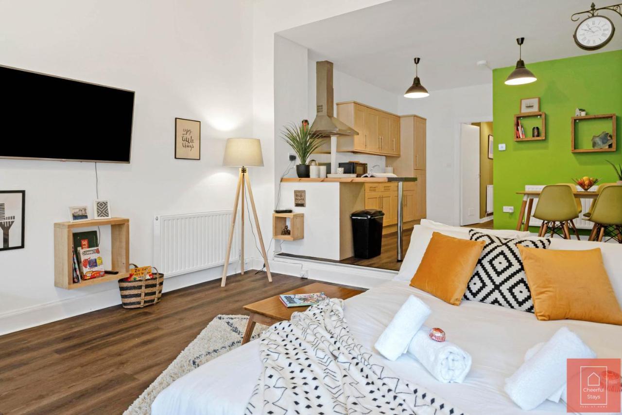 Cheerful Stays: Spacious Flat In Vibrant Leith Edimburgo Exterior foto