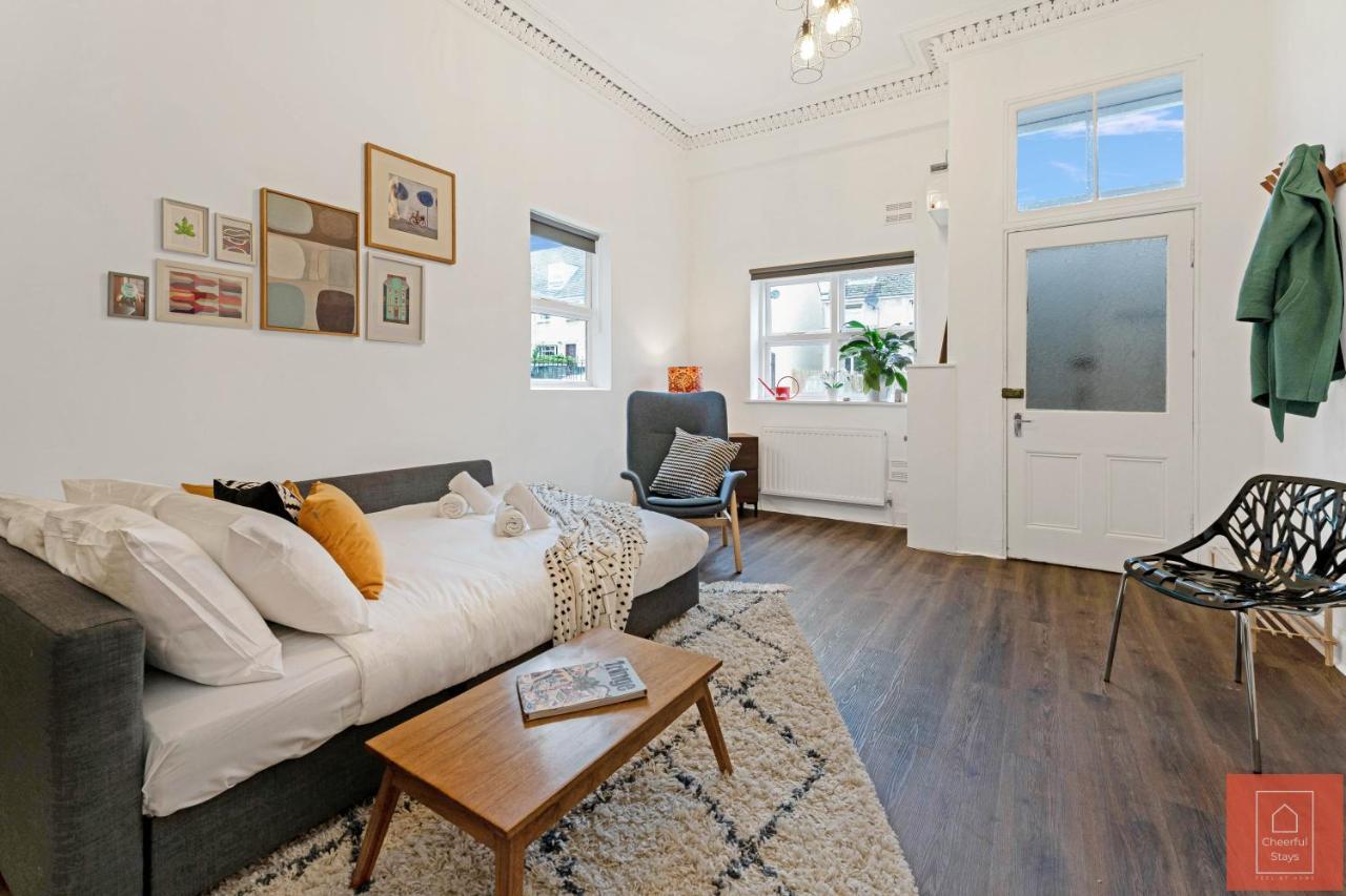 Cheerful Stays: Spacious Flat In Vibrant Leith Edimburgo Exterior foto