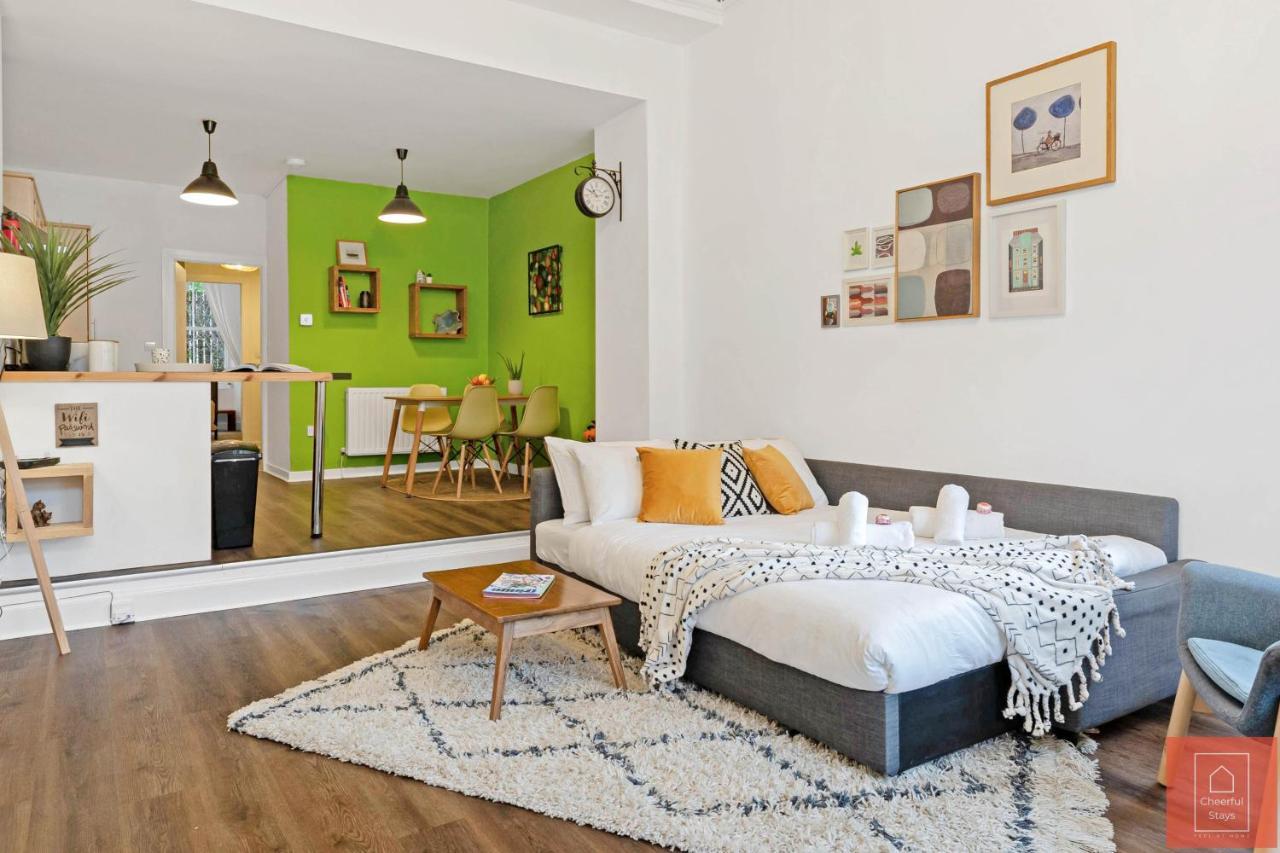 Cheerful Stays: Spacious Flat In Vibrant Leith Edimburgo Exterior foto
