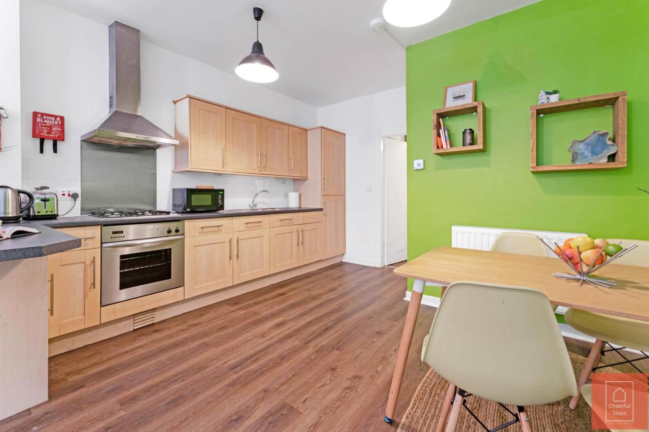Cheerful Stays: Spacious Flat In Vibrant Leith Edimburgo Exterior foto